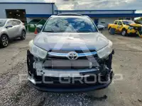 2015 Toyota Highlander photo