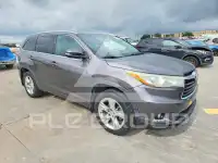 2015 Toyota Highlander photo