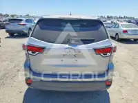 2015 Toyota Highlander photo
