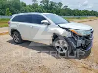 2015 Toyota Highlander photo