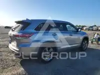 2015 Toyota Highlander photo