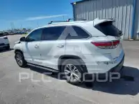2015 Toyota Highlander photo