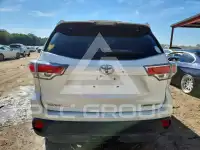 2015 Toyota Highlander photo