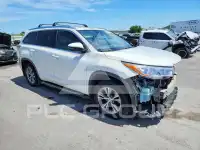 2015 Toyota Highlander photo