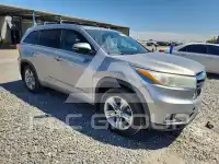 2015 Toyota Highlander photo