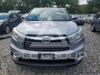 2015 Toyota Highlander photo