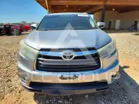 2015 Toyota Highlander photo
