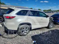 2015 Toyota Highlander photo