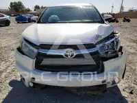 2015 Toyota Highlander photo