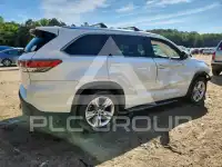2015 Toyota Highlander photo