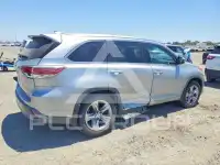 2015 Toyota Highlander photo