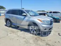 2015 Toyota Highlander photo