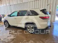 2015 Toyota Highlander photo