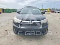 2015 Toyota Highlander photo