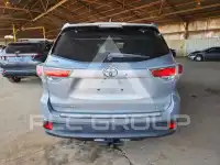 2015 Toyota Highlander photo