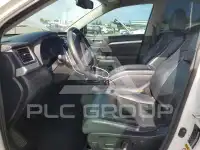 2015 Toyota Highlander photo