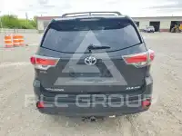 2015 Toyota Highlander photo