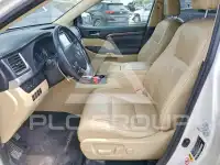 2015 Toyota Highlander photo