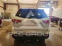 2015 Toyota Highlander фото