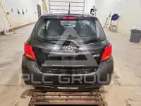 2015 Toyota YARIS фото