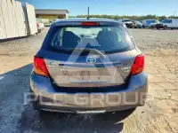 2015 Toyota YARIS фото