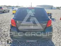 2015 Toyota YARIS фото