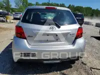 2015 Toyota YARIS фото