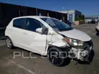 2015 Toyota YARIS фото