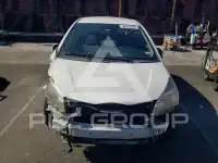 2015 Toyota YARIS фото