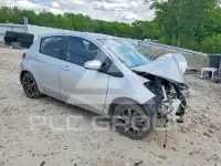 2015 Toyota YARIS фото