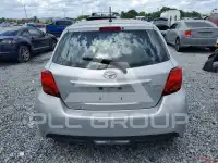 2015 Toyota YARIS фото