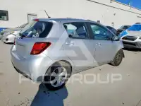 2015 Toyota YARIS фото