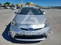 2015 Toyota PRIUS photo