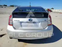 2015 Toyota PRIUS фото