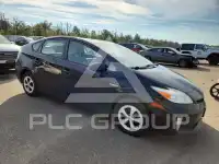 2015 Toyota PRIUS фото