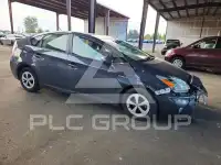 2015 Toyota PRIUS фото