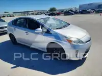 2015 Toyota PRIUS photo