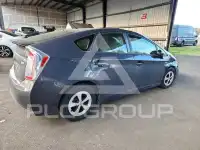 2015 Toyota PRIUS фото