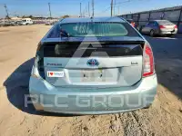 2015 Toyota PRIUS фото