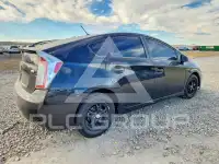 2015 Toyota PRIUS photo