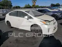 2015 Toyota PRIUS фото