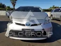 2015 Toyota PRIUS фото