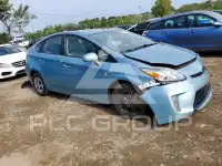 2015 Toyota PRIUS фото