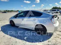 2015 Toyota PRIUS photo