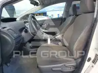 2015 Toyota PRIUS фото