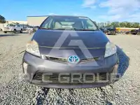2015 Toyota PRIUS фото