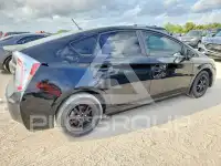 2015 Toyota PRIUS фото