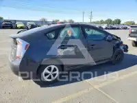 2015 Toyota PRIUS photo
