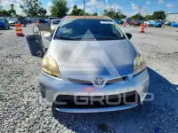 2015 Toyota PRIUS photo
