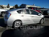 2015 Toyota PRIUS фото